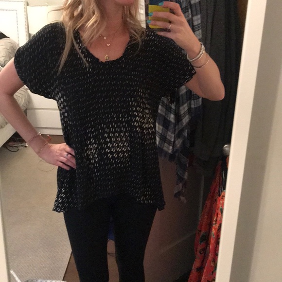 Anthropologie Black and Tan patterned top size 4 - Picture 4 of 4